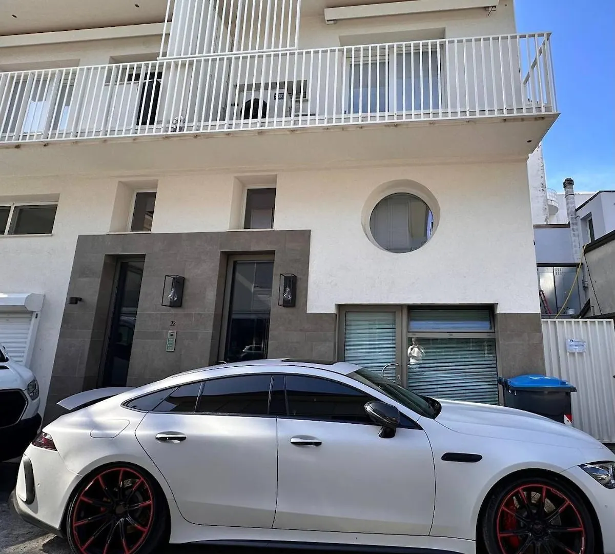 Vle Dante Riccione--Lux Apt--2 Living Room--2 Camere Matrimoniali Kingsize--2 Cucine Professionali--3 Bagni Completi--2 Parcheggi Gratuiti--250Mt Dal Mare 0*, Riccione