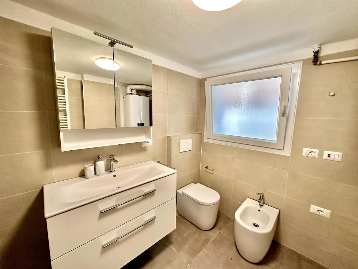 Apartment Vle Dante Riccione--Lux Apt--2 Living Room--2 Camere Matrimoniali Kingsize--2 Cucine Professionali--3 Bagni Completi--2 Parcheggi Gratuiti--250Mt Dal Mare