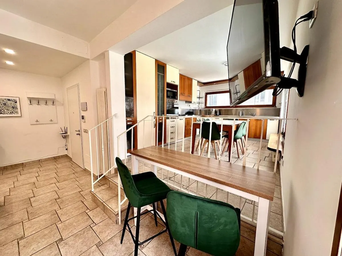 Vle Dante Riccione--Lux Apt--2 Living Room--2 Camere Matrimoniali Kingsize--2 Cucine Professionali--3 Bagni Completi--2 Parcheggi Gratuiti--250Mt Dal Mare Apartment