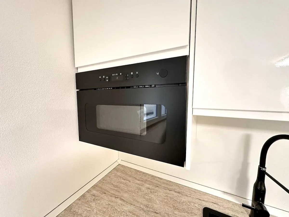 Vle Dante Riccione--Lux Apt--2 Living Room--2 Camere Matrimoniali Kingsize--2 Cucine Professionali--3 Bagni Completi--2 Parcheggi Gratuiti--250Mt Dal Mare Italy