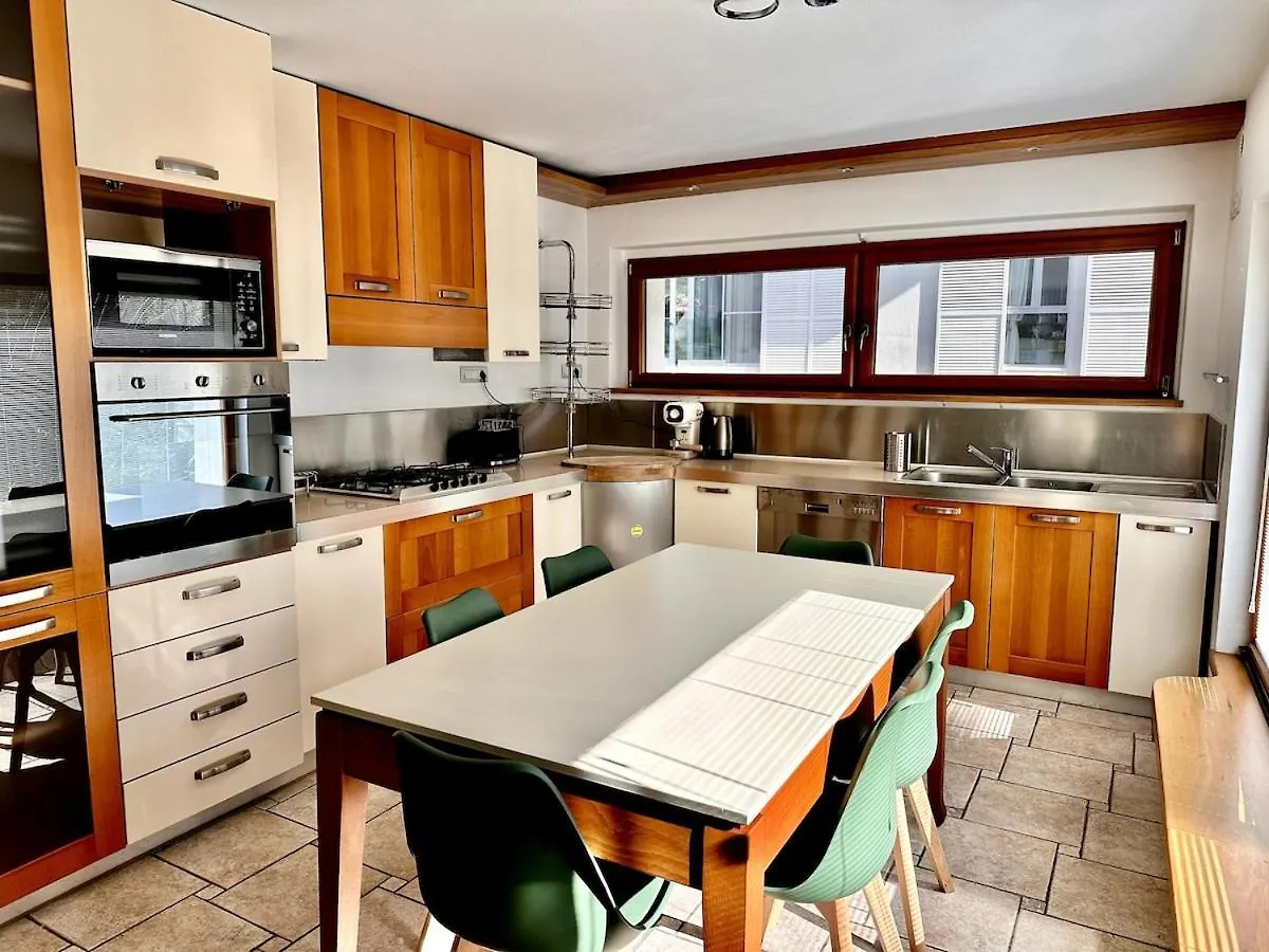 Apartment Vle Dante Riccione--Lux Apt--2 Living Room--2 Camere Matrimoniali Kingsize--2 Cucine Professionali--3 Bagni Completi--2 Parcheggi Gratuiti--250Mt Dal Mare