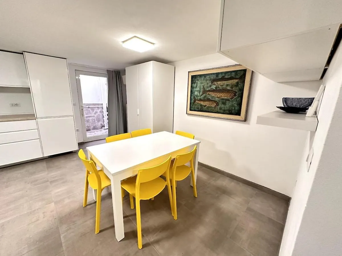 Vle Dante Riccione--Lux Apt--2 Living Room--2 Camere Matrimoniali Kingsize--2 Cucine Professionali--3 Bagni Completi--2 Parcheggi Gratuiti--250Mt Dal Mare Apartment