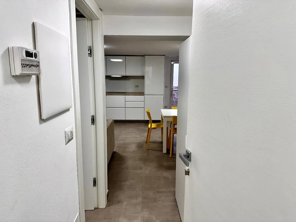 Apartment Vle Dante Riccione--Lux Apt--2 Living Room--2 Camere Matrimoniali Kingsize--2 Cucine Professionali--3 Bagni Completi--2 Parcheggi Gratuiti--250Mt Dal Mare