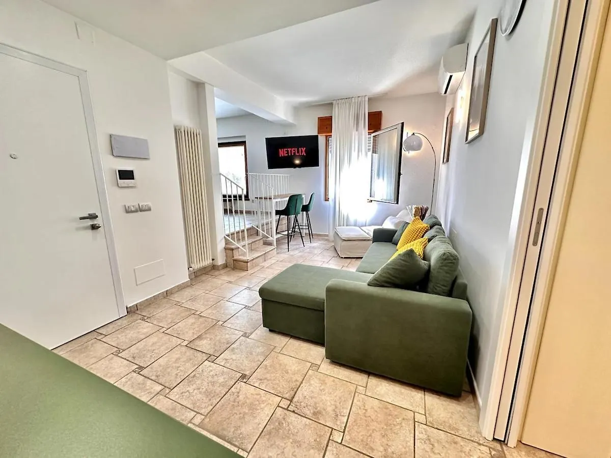 Vle Dante Riccione--Lux Apt--2 Living Room--2 Camere Matrimoniali Kingsize--2 Cucine Professionali--3 Bagni Completi--2 Parcheggi Gratuiti--250Mt Dal Mare